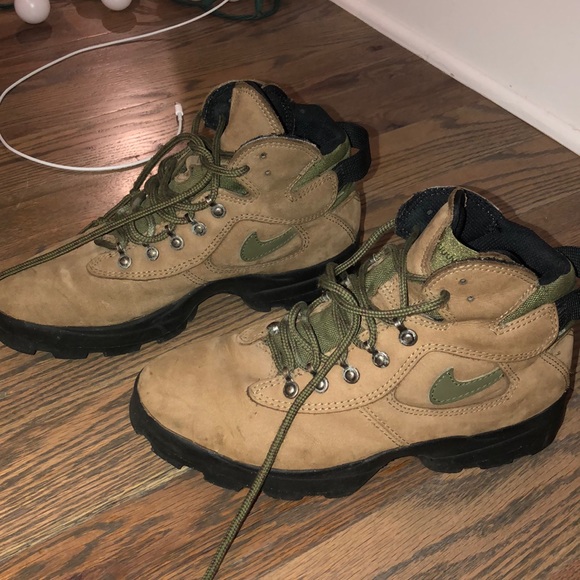 green acg nike boots